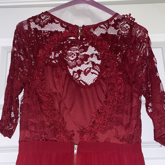 Beautiful floor length garnet red gown with lace bodice - Picture 3 of 3